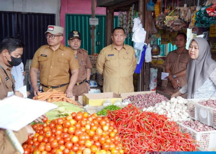 TPID Pantau Komoditas di Pasar Inpres, Harga Cabai Alami Penurunan