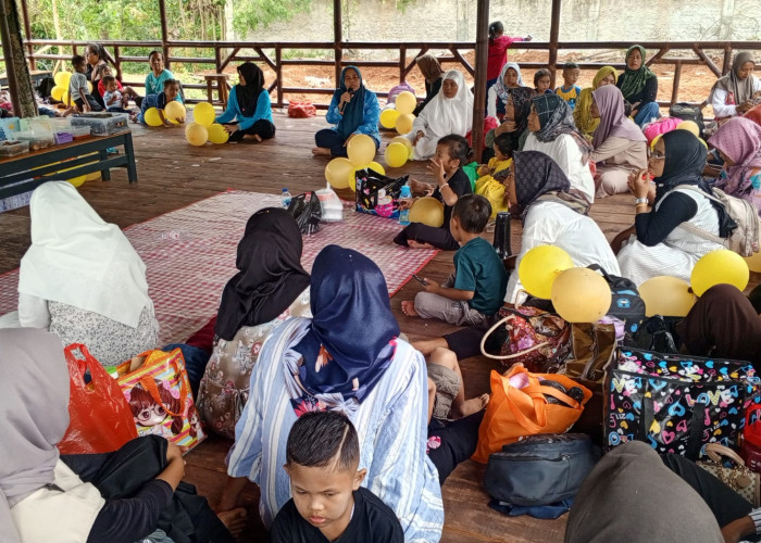 Keluarga Besar Yayasan Nur Annisa Gelar Family Gathering di Cafe Djaya Taruna Merak Batin Natar