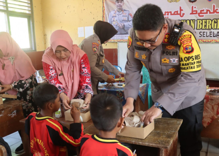 Polres Lampung Selatan Gelar Kegiatan Bagikan Makan Bergizi Untuk SDN Kerinjing 