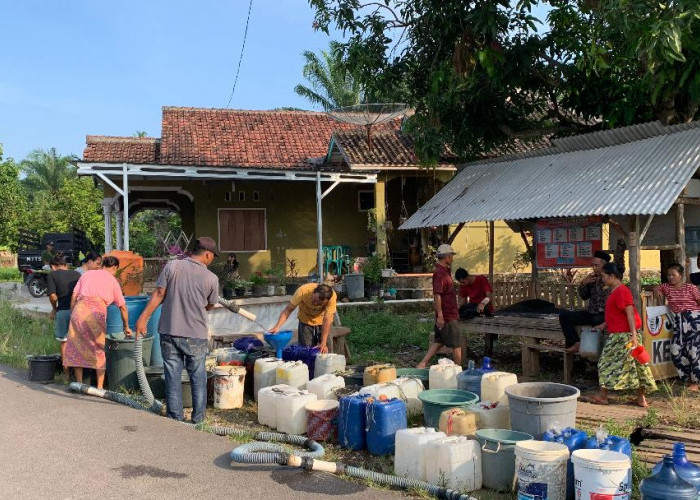 Warga Sukabanjar Kekurangan Air Bersih