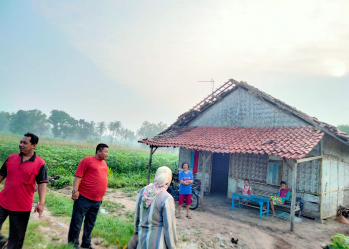 Puting Beliung Terjang Belasan Rumah