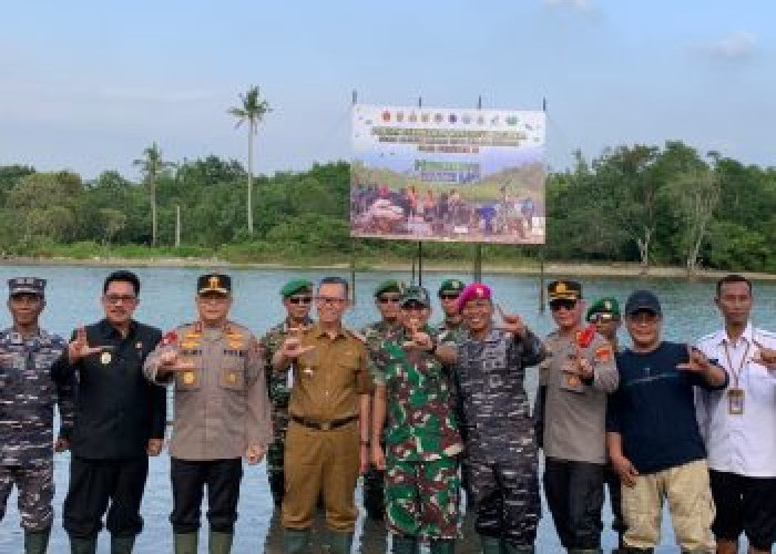 Keren! Jajaran TNI Kodim 0421/LS Tanam Mangrove Serentak Nasional Bareng Presiden Joko Widodo