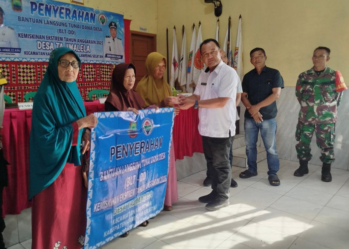 Pemdes Tajimalela Salurkan BLT DD Triwulan II