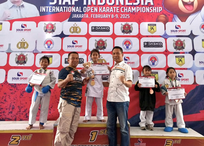 Karateka Lamsel Raih 14 Medali plus Predikat Best of The Best Cadet Putri di Kemenpora International Champions