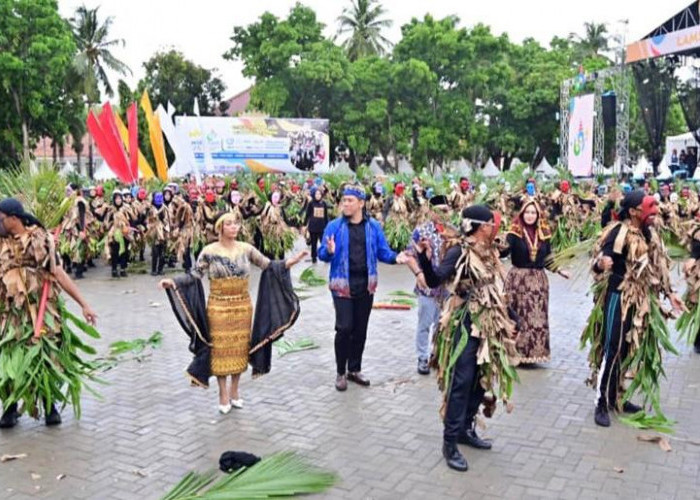 Pawai Budaya Hiasi Wajah Kota Kalianda, Jadi Catatan Sejarah!
