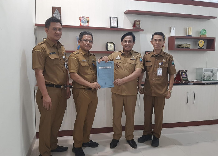 Iwan Borong Tiga Jabatan