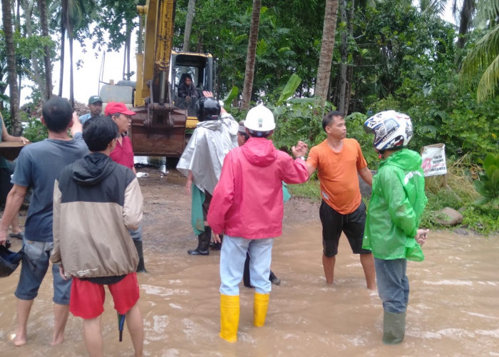 Canti Banjir, Emosi Terbakar, Breakwater Dibongkar