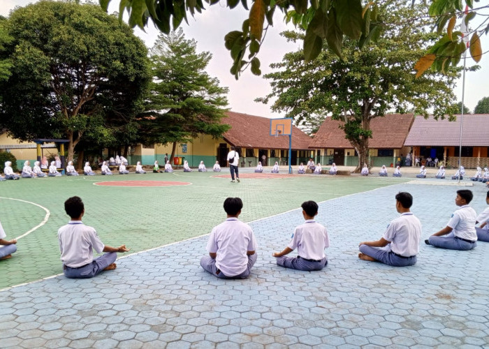 Sutradara Tendangan Garuda Ajarkan Siwa SMAN1 Natar Jadi Aktor, Riko: Saya Akan Buat film Khusu Untuk Lampung!