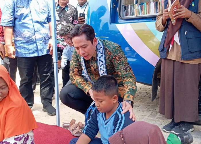 Inovasi i-pusda Dinas Perpustakaan Diapresiasi Bupati Egi