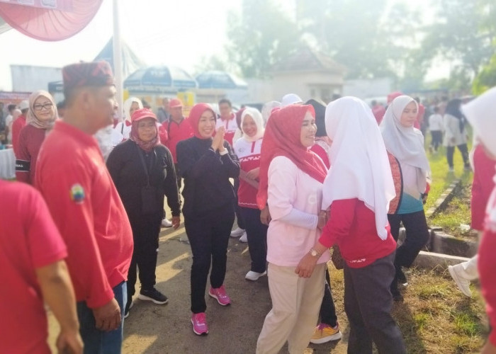 Winarni Buka Acara Kampanye Gerakan Masyarakat Hidup Sehat dan Temu Kader se Kecamatan Natar.