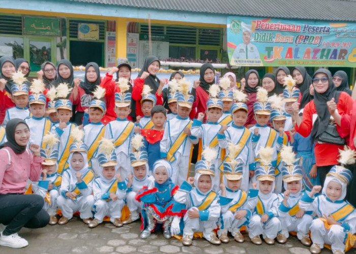 Drumband Gempita Nada Al Azhar 8 Natar Raih Juara Drumband Tingkat Provinsi Lampung 