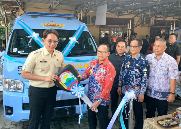 Pemkab Lamsel Jadi Satu-satunya Daerah yang Hibahkan Mobil Samling ke Pemprov