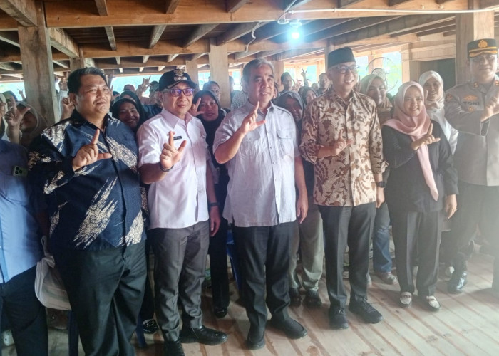 Pimpinan MPR RI dan Gubernur Sapa Masyarakat Dua Kecamatan Ajak Warga Hidup Rukun Dan Damai