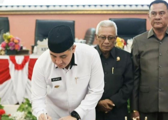 Rapat Paripurna DPRD Pesawaran tentang Persetujuan Ranperda di Perubahan Anggaran Belanja  