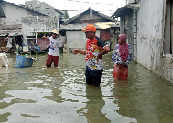 Banjir Rob Terjang Ratusan Rumah Warga Kualajaya