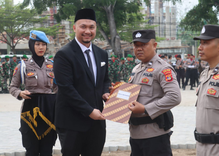 Kapolres Lampung Selatan Beri Penghargaan untuk Personel dan Warga Berprestasi di Hari Pahlawan