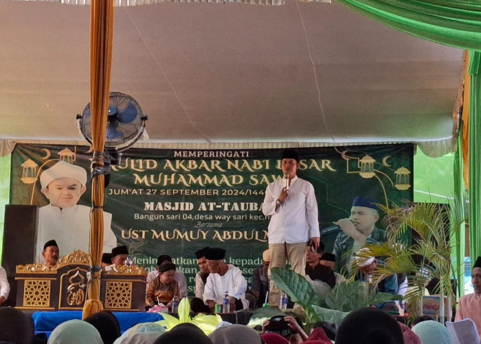 Rayakan Maulid Nabi, Desa Waisari Hadirkan Ustad Mumuy