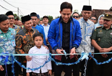 Resmikan Ruas Jalan Kotabaru-Sinar Rejeki, Komitmen Bupati Egi Wujudkan Pemerataan Pembangunan