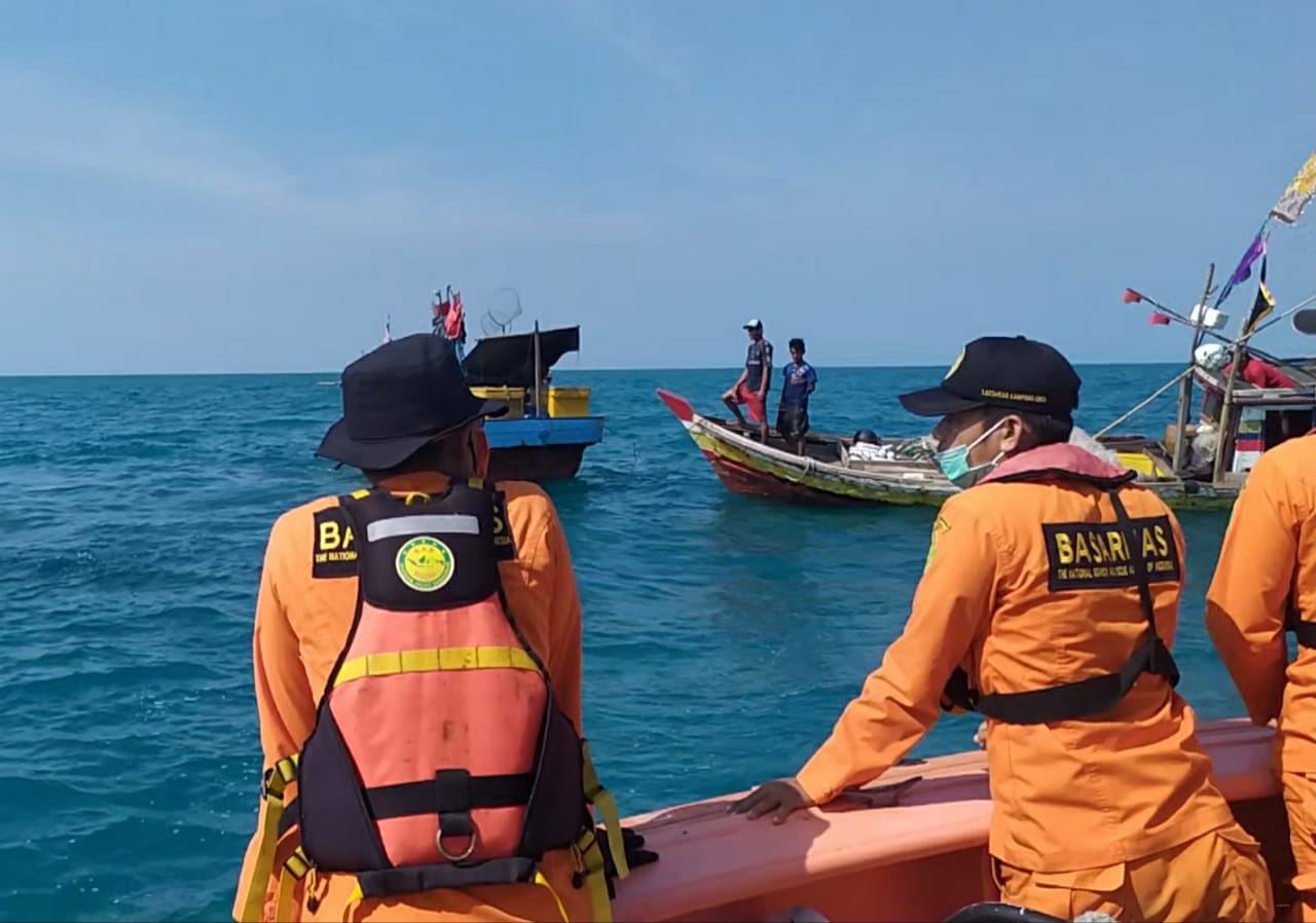 Pencarian Tujuh Nelayan Hilang di Selat Sunda Nihil