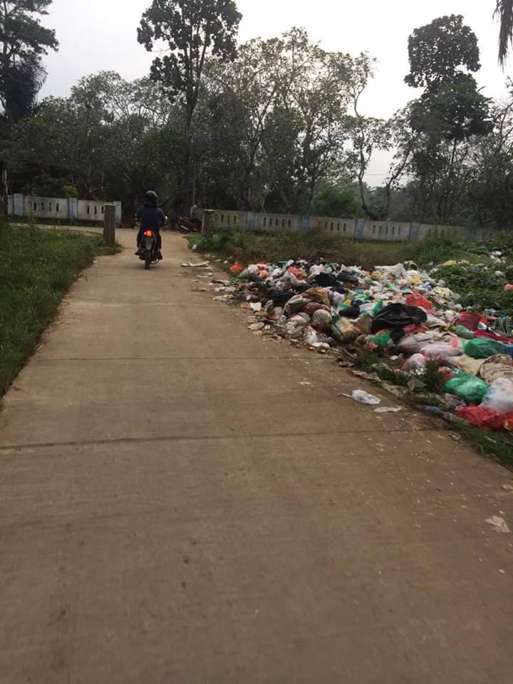 Minim Fasilitas, Tumpukan Sampah Menggunung