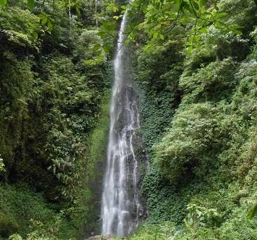 Keindahan Air Terjun Sinar Tiga Pikat Para Wisatawan