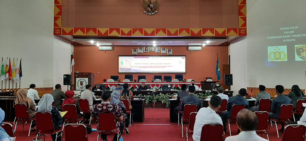 Anggota DPRD Pesawaran Ikuti Sosialisasi UU Tipikor