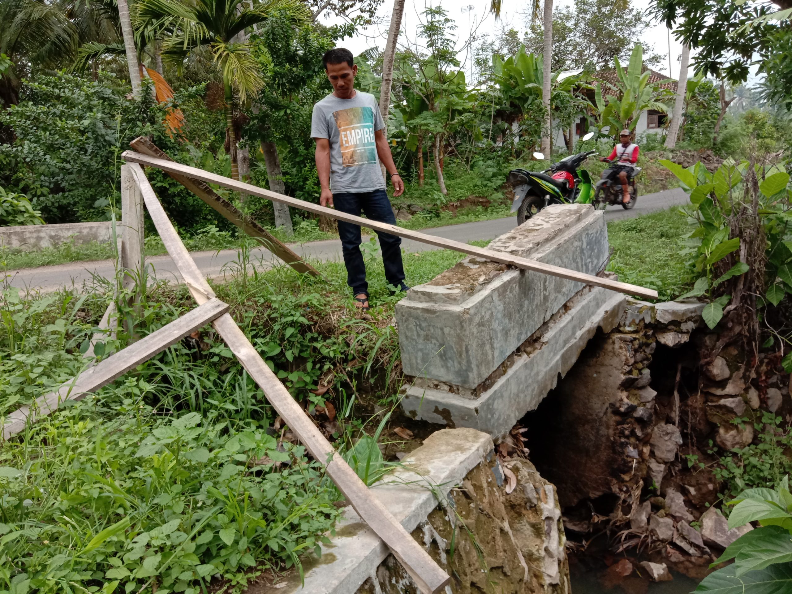 Sekdes Sukatani Diberhentikan Tiba-tiba