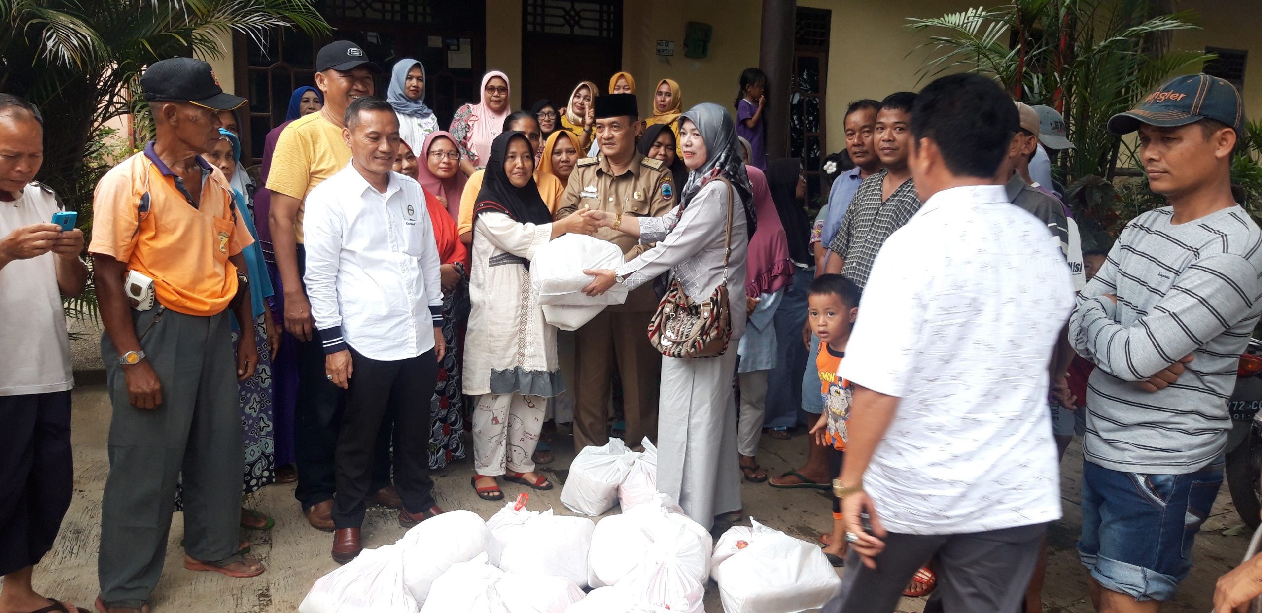 Jalan Rusak 2,5 Kilometer, Diperbaiki 625 Meter Saja