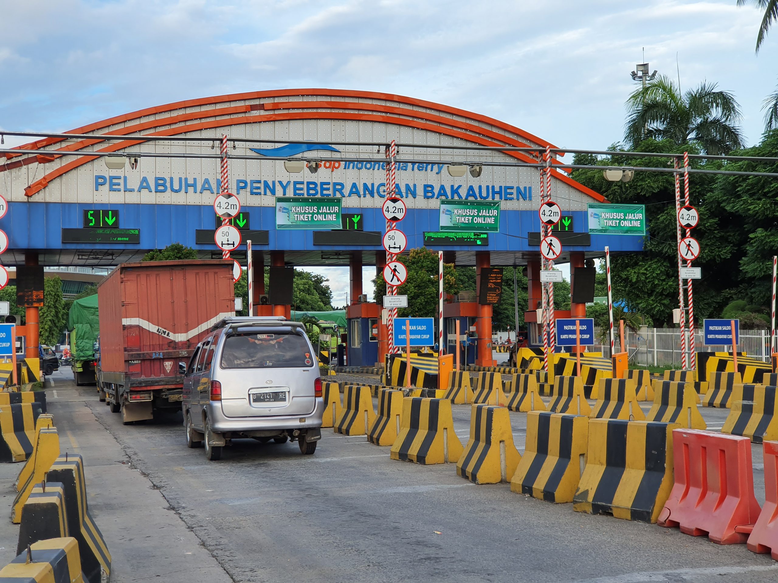 Penyelenggara Pemilu se-Tanjungbintang Di-Rapid Tes