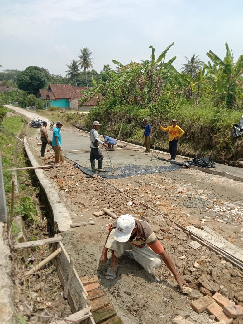 Perbaikan Jalan di Sragi Sudah Diusulkan ke Dewan, Tetapi Belum Juga Perbaikan