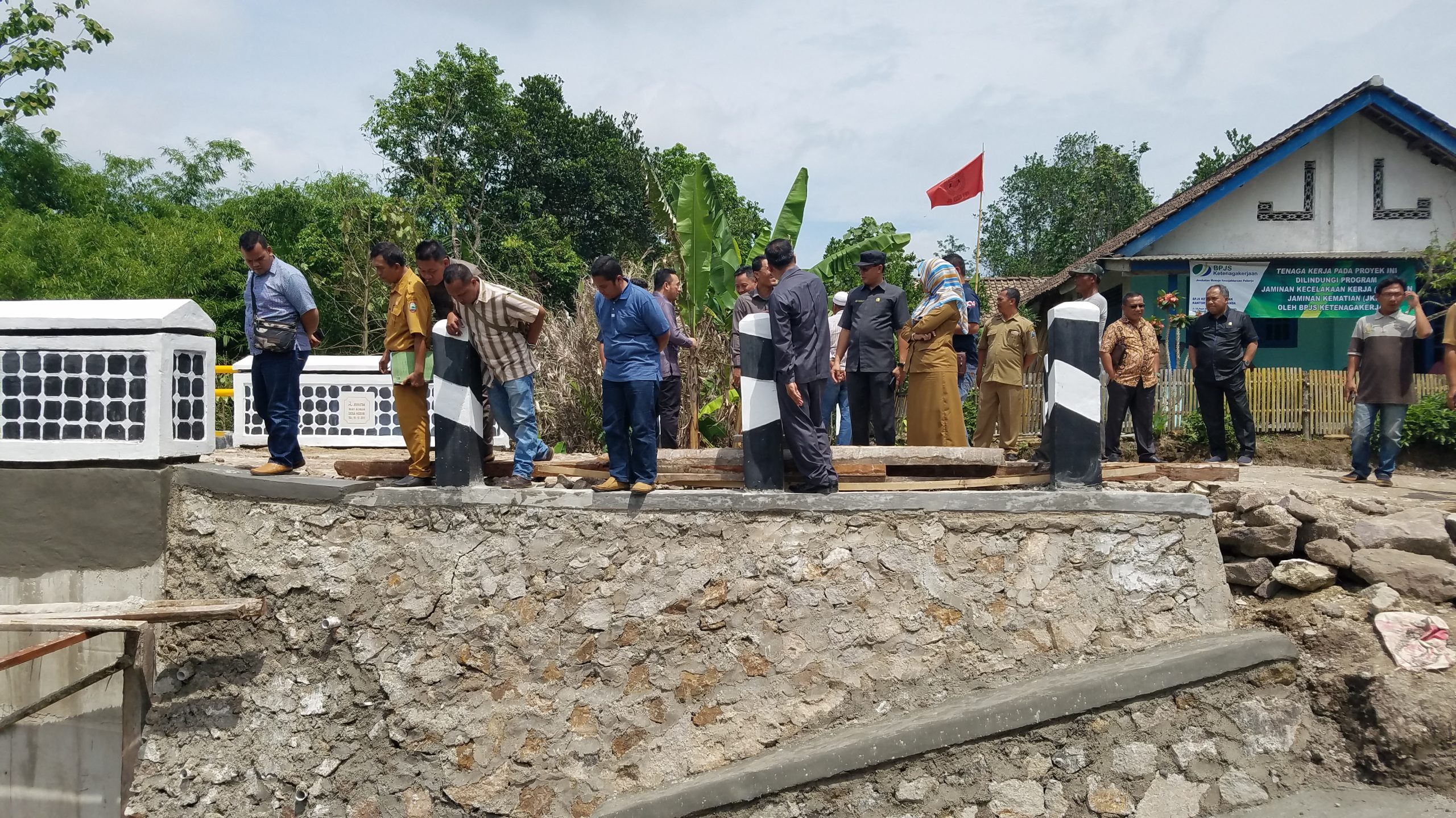 Jalan Palas Mulai Rusak Setelah Tiga Bulan Diperbaiki