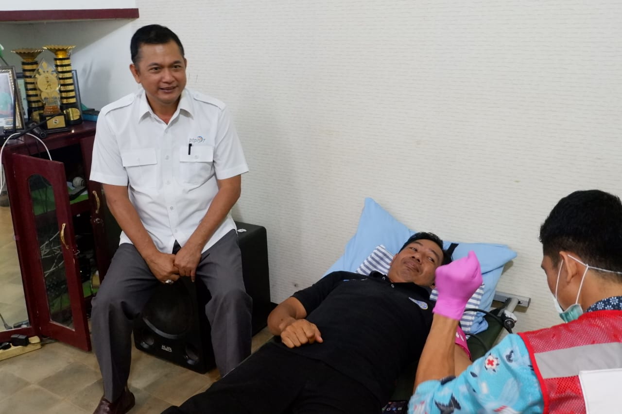 Jalin Sinergi Dengan Masyarakat, PTPN VII Way Berulu Gelar Donor Darah