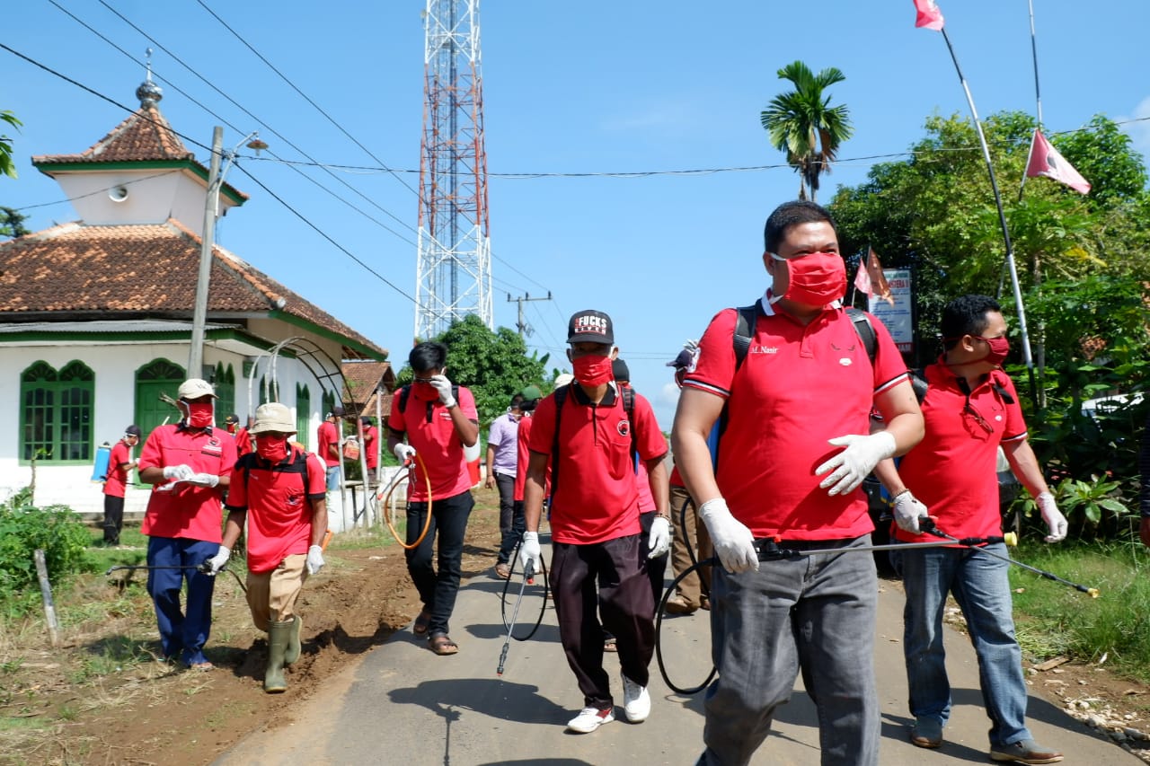 DPC PDIP Pesawaran Perangi Corona