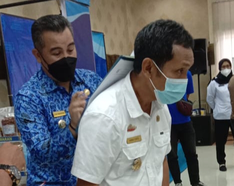 Bupati Dendi Sahkan Peraturan Retribusi Pelayanan Kepelabuhan dan Retribusi  Penyeberangan Air