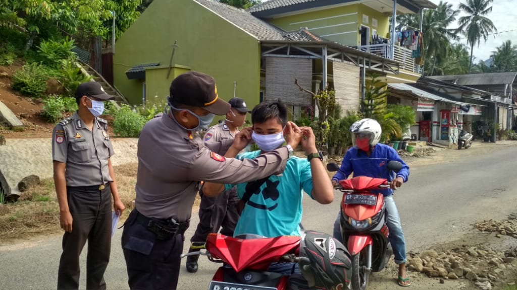 16 Personel Polres Pesawaran Naik Pangkat