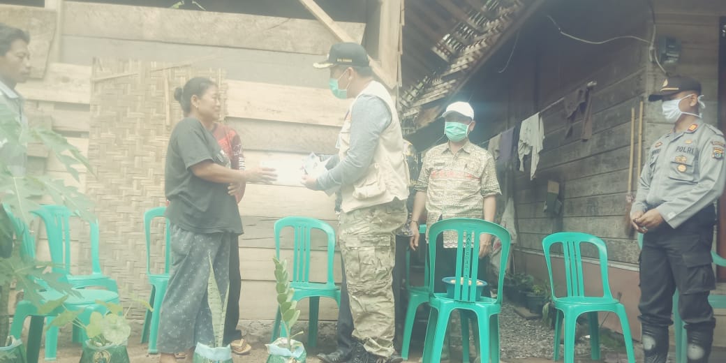 Bupati Dendi Kunjungi Korban Banjir dan Tanah Longsor