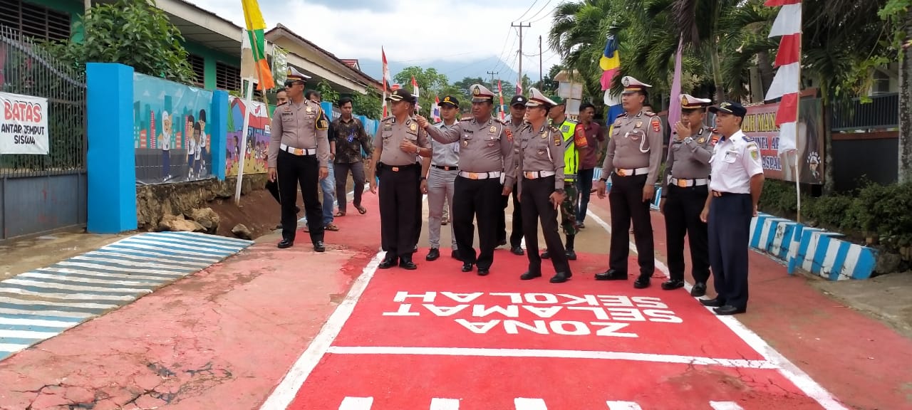 Tim Penilai Ditlantas Polda Lampung Kunjungi Kampung Tertib Lalu-lintas Desa Taman Sari