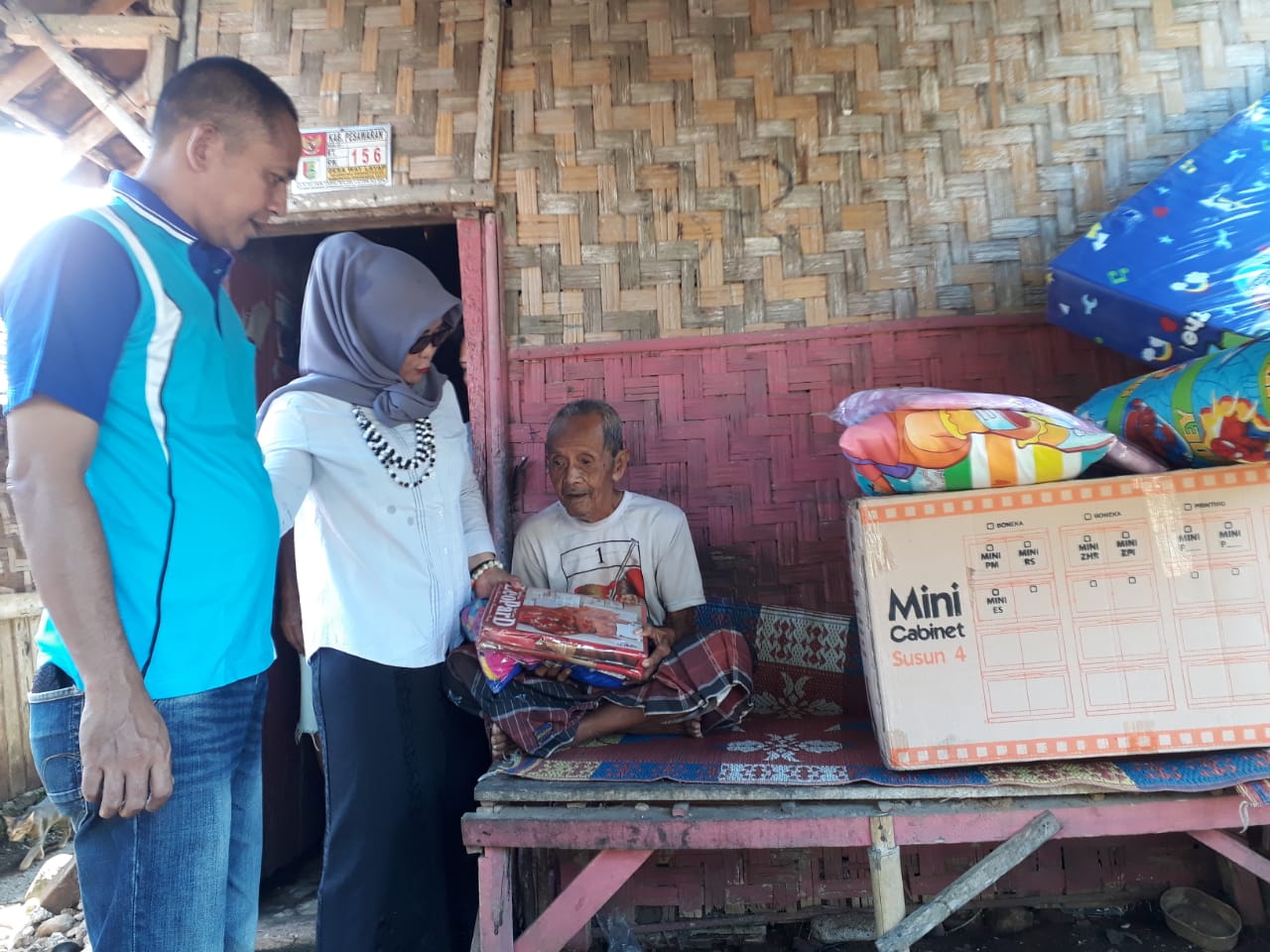 Belum Lama Dibangun, Jalan Lingkungan Sudah Rusak Parah