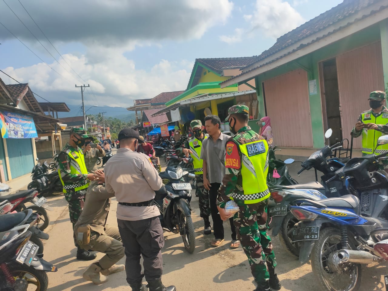 Tim Yustisi Teluk Pandan Jaring 86 Pelanggar Prokes