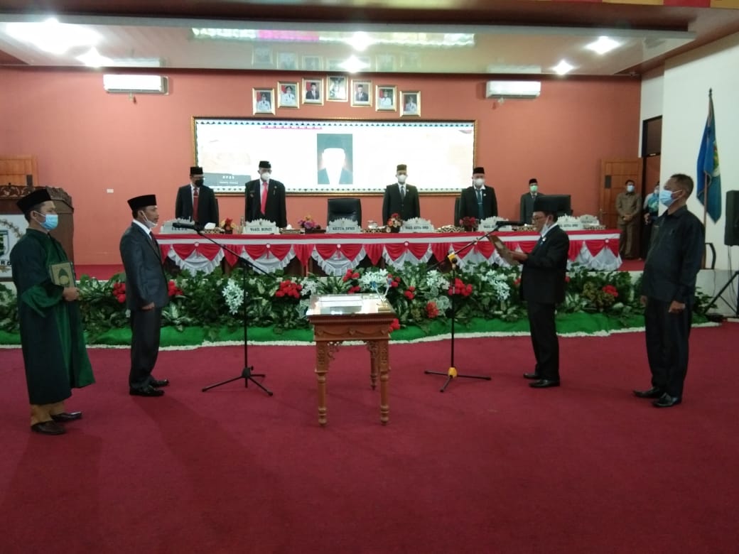 Pujadi Resmi Gantikan M.Nasir Duduki Kursi DPRD