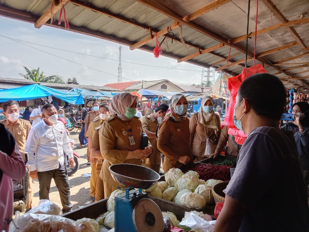 Harga Bahan Pokok di Pasar Gedongtataan Alami Kenaikan