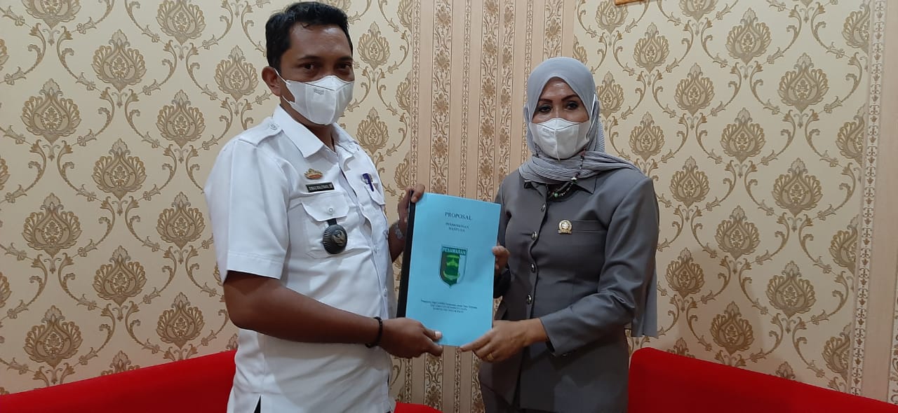 Evi Susina Terima Permohonan Usulan Pembangunan Desa Sukaraja