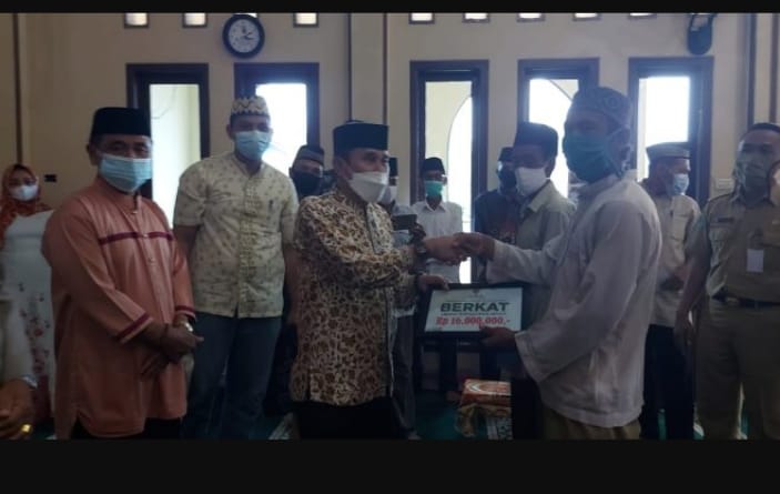 Pemkab Pesawaran dan Baznas Kembali Salurkan Bantuan