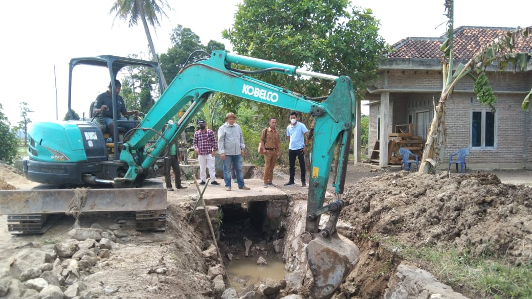 Dinas PUPR Bongkar Pekerjaan Irigasi Pihak Rekanan