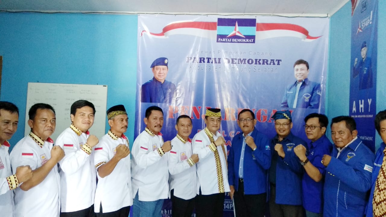 Lobi Demokrat, Herry Putra Siap ‘Berganti Baju’