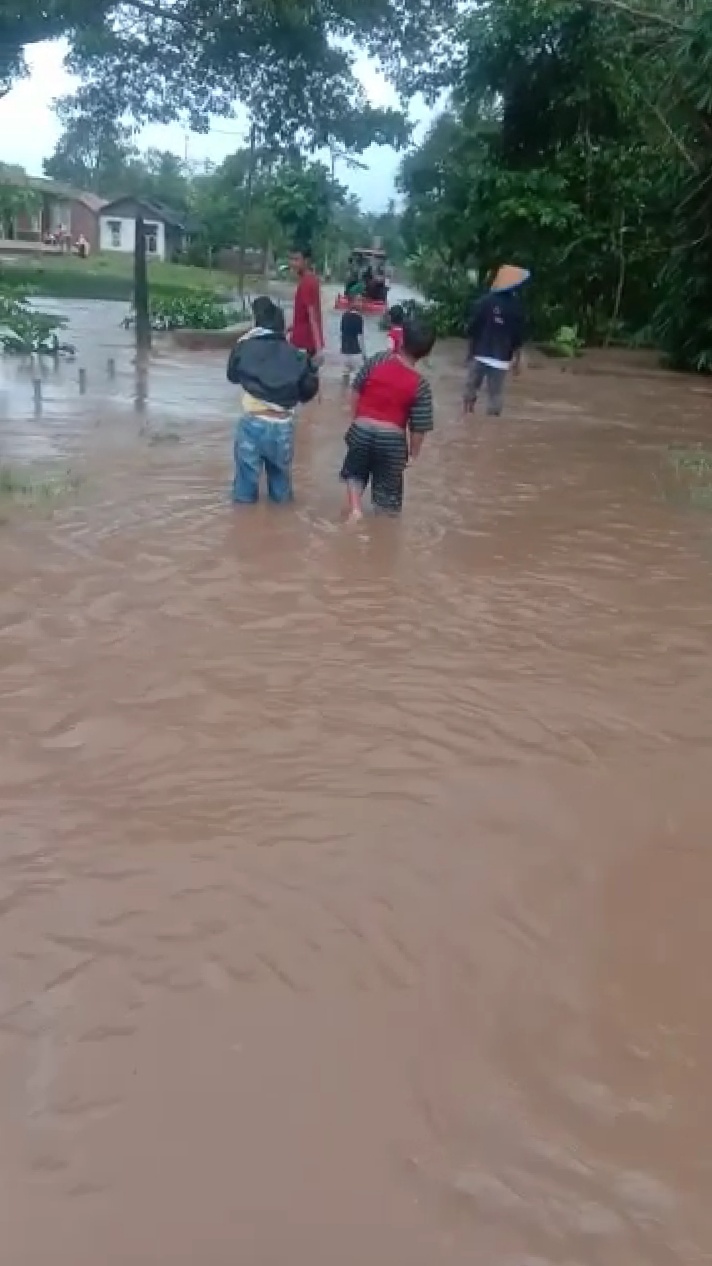 Puluhan Rumah Rusak Di Terjangan Puting Beliung