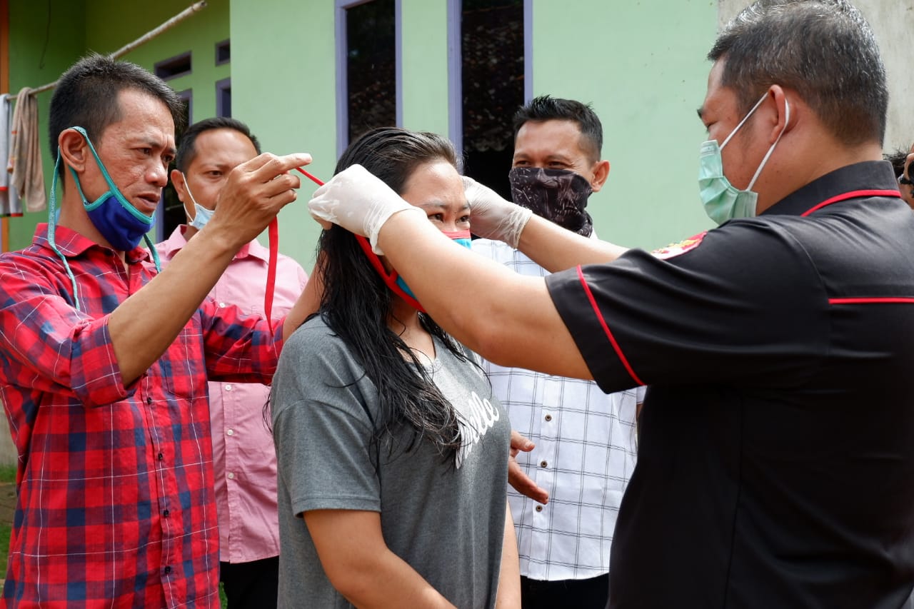 Maraton Selama 16 Hari, DPC PDIP Pesawaran Terus Perangi Corona