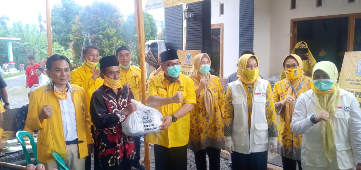 IIPG Lampung Bagi-bagi Paket Sembako di Ketapang