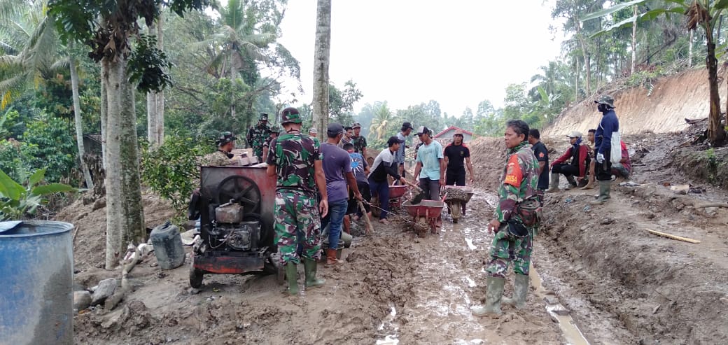 Kades Jamin Konsistensi Warganya di TMMD Kodim 0421/LS