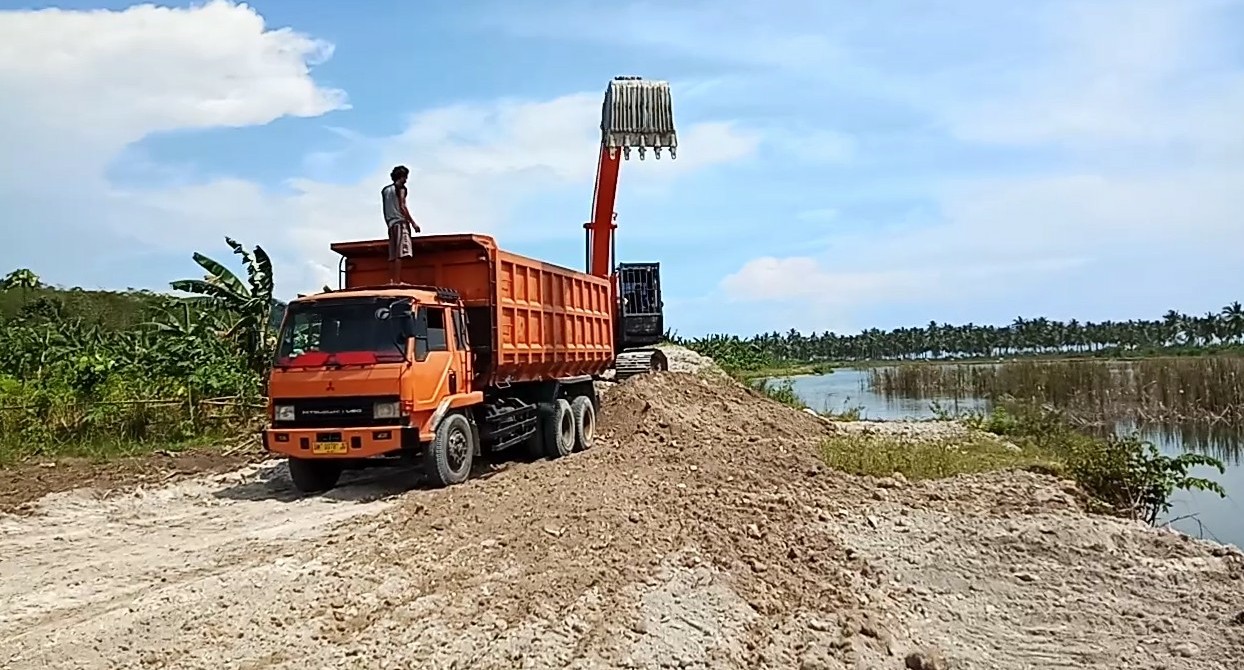 Aktifitas Pengerukan PT. TS Dicurigai Tak Berizin